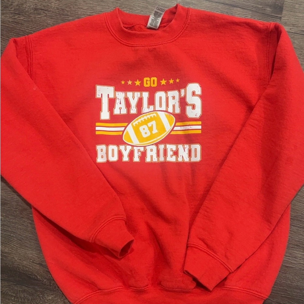Chief’s Sweatshirt- Go Taylor’s Boyfriend Sweatshirt